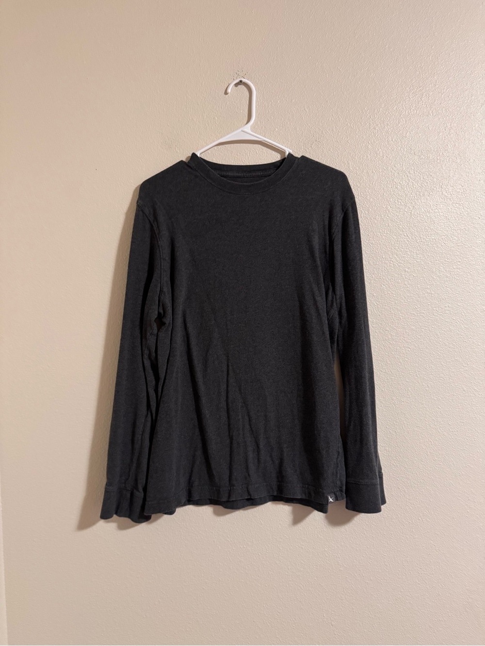Eddie Bauer Long Sleeve Crewneck Shirt - gray